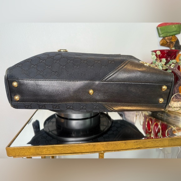 Gucci Black Canvas Shoulder Bag with GG Monogram - Picture 8 of 15